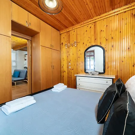 Rustic Thassos * Λιμενάρια