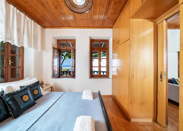 Rustic 2 Min Walk To The Heart Of Apartment *