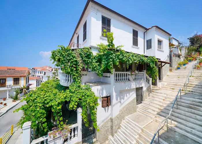 Apartment Rustic 2 Min Walk To The Heart Of